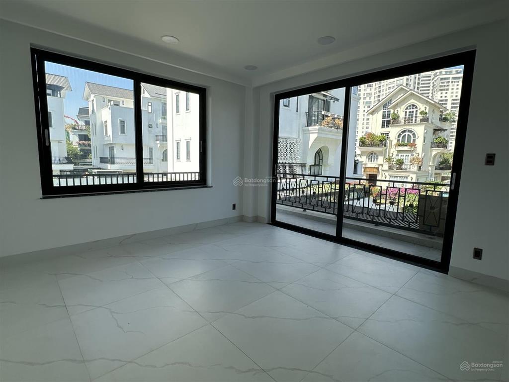 Cho thuê căn villas full nội thất xịn sò khu villas mystery đảo kim cương q2