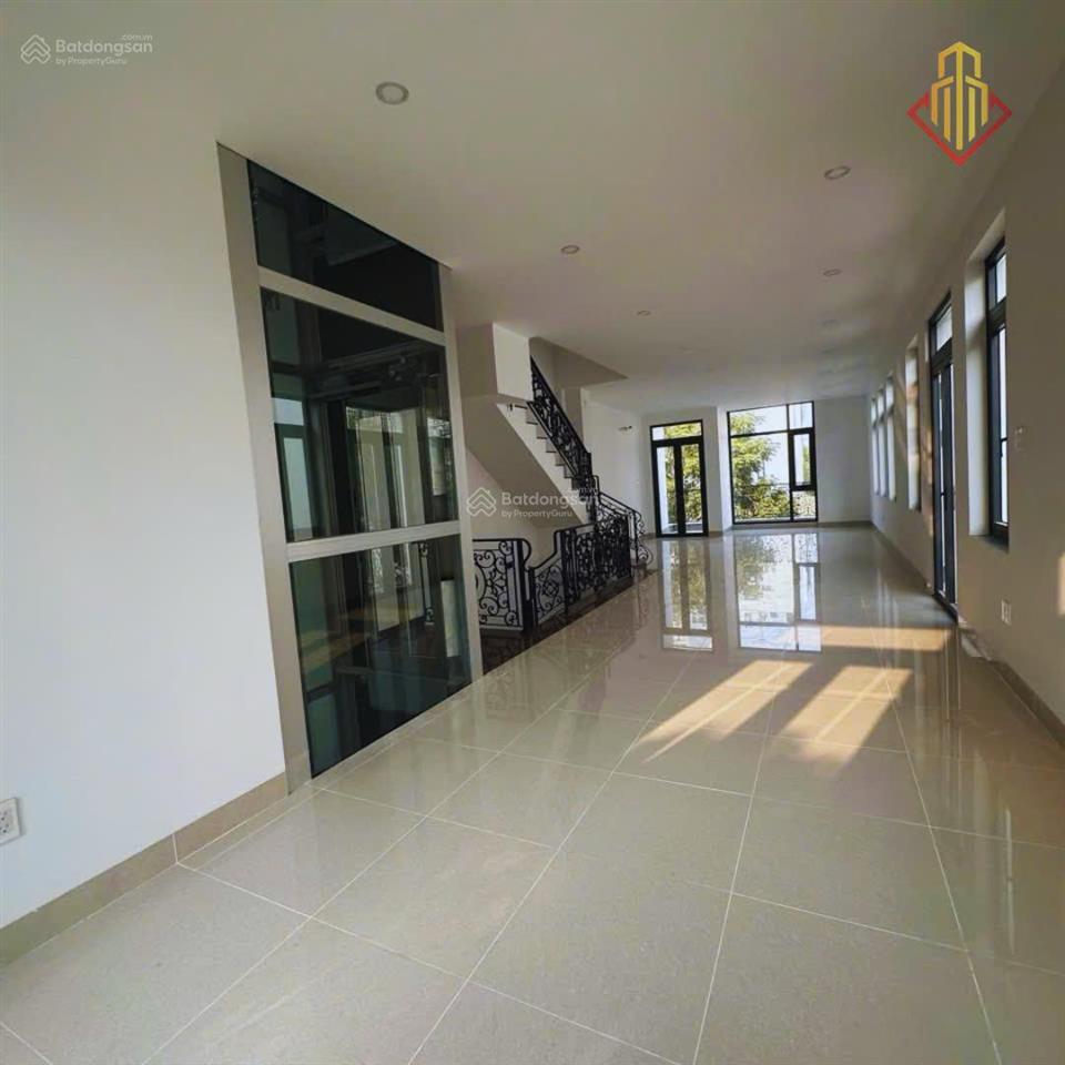 Cho thuê gấp căn 7x20m chính chủ gần đảo kim cương view sông sài gòn