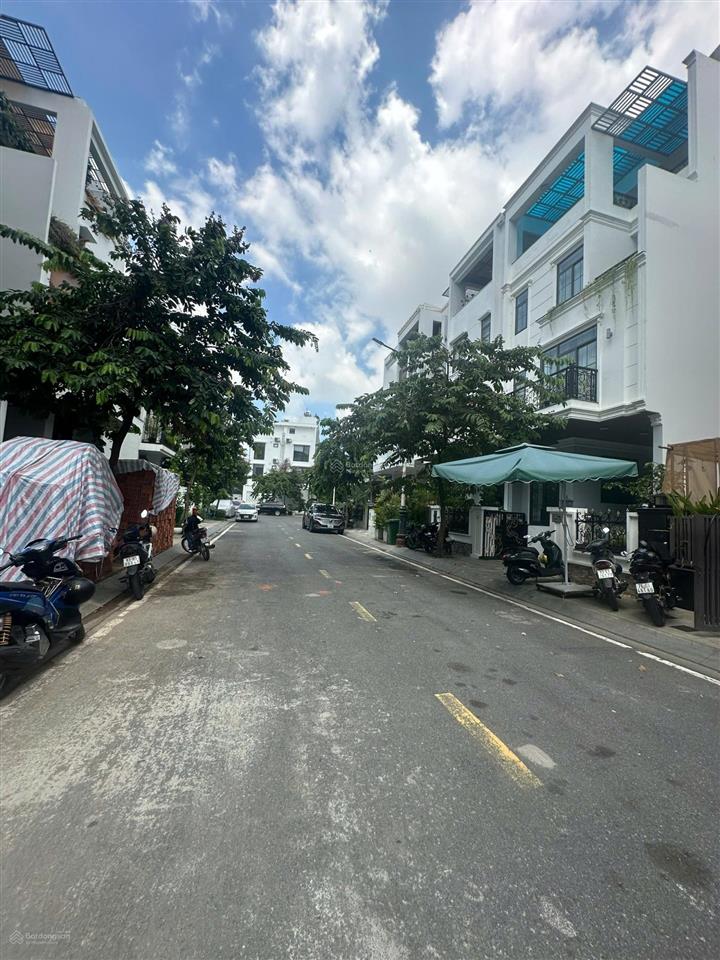 Chủ vay ngân hàng cần tiền bán gấp lô đất vị trí đẹp dự án mystery villas đảo kim cương q2 dt 126m2