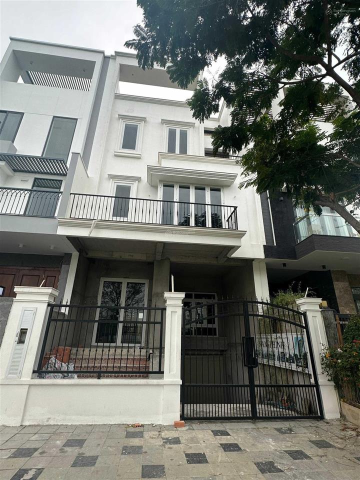 Kẹt tiền chủ cần bán gấp căn nhà phố view công viên khu mystery villa đảo kim cương q2