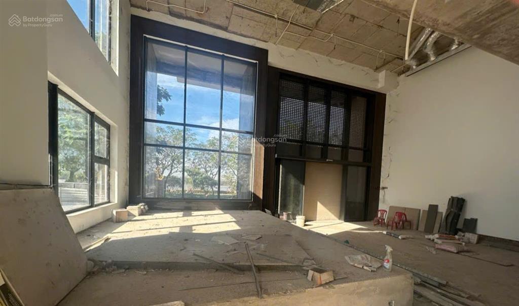 Chủ kẹt tiền cần bán gấp biệt thự mặt tiền view trực diện sông sài gòn cạnh đảo kim cương q2