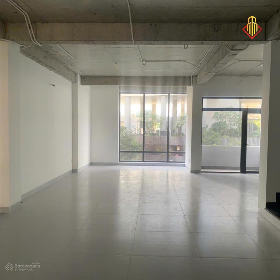 Cho thuê toà nhà văn phòng 7 tầng mặt tiền đường bát nàn 25m view sông sài gòn quận 2