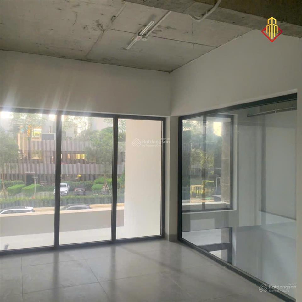 Cho thuê toà nhà văn phòng 7 tầng mặt tiền đường bát nàn 25m view sông sài gòn quận 2
