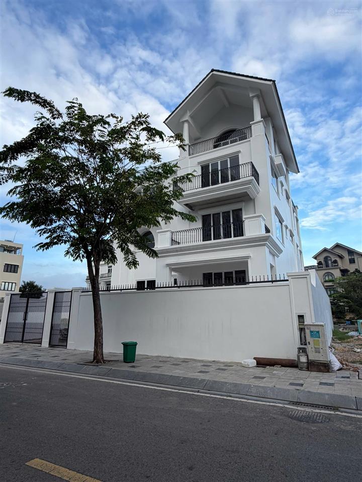 Bán gấp dinh thự 450m2 có 2 mặt tiền view sông saigon mystery đảo kim cương q2