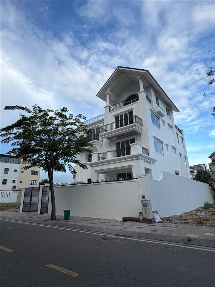 Bán gấp dinh thự 450m2 có 2 mặt tiền view sông saigon mystery đảo kim cương q2