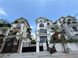 Cho thuê biệt thự siêu đẳng cấp view sông saigon diamond island q2 (cũ).