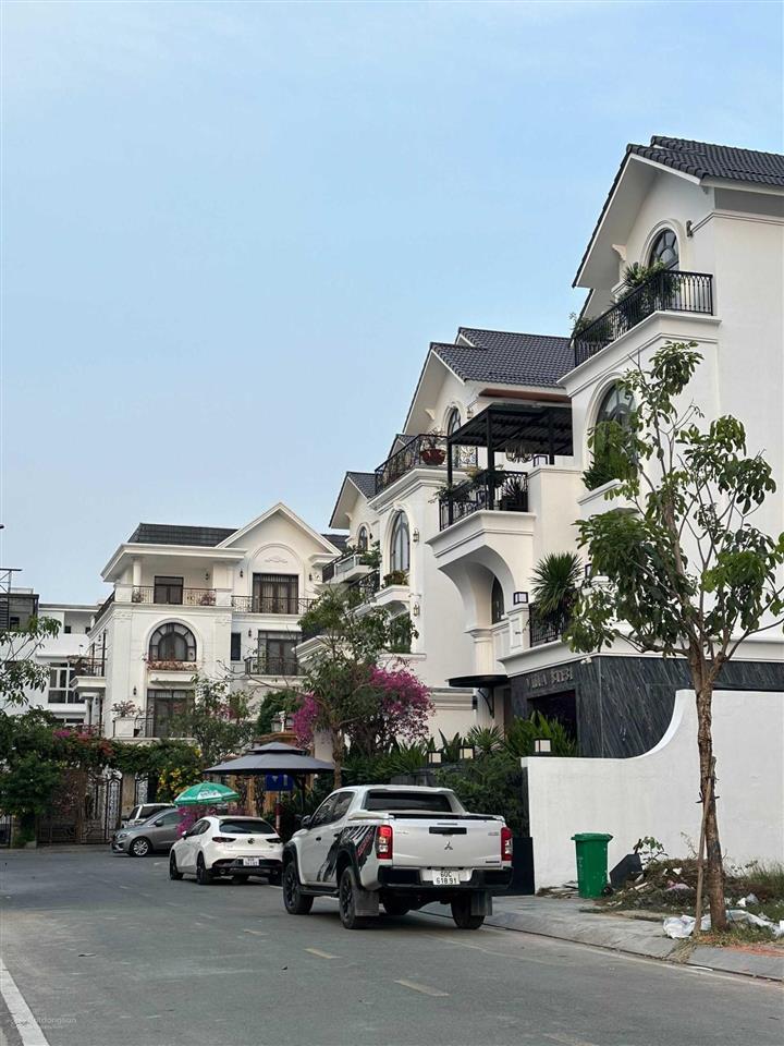 Hàng độc quyền suất nội bộ công ty bán gấp lô đất saigon mystery villas đảo kim cương q2