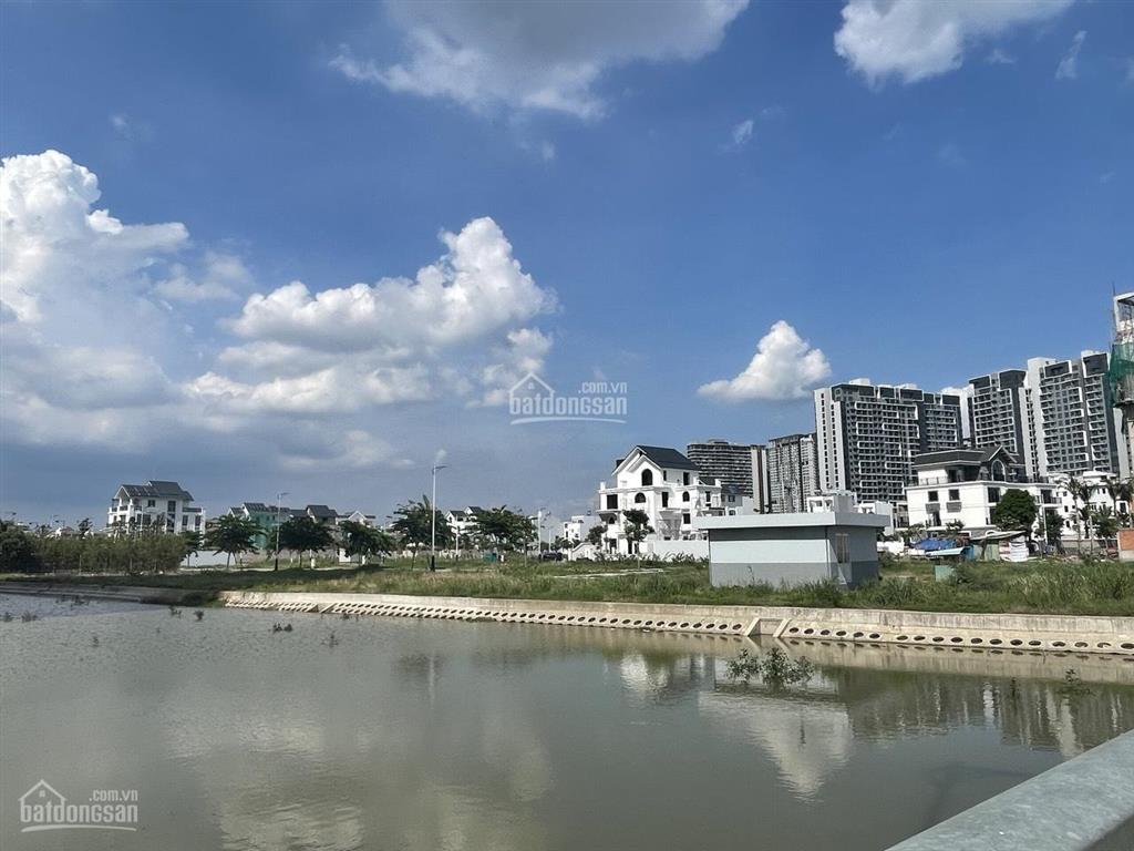 Chính chủ kẹt ngân hàng cần bán gấp lô đất 220m2 khu compound mystery villas q2