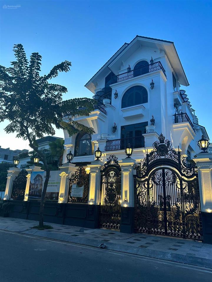 Chính chủ kẹt ngân hàng cần bán gấp lô đất 220m2 khu compound mystery villas q2