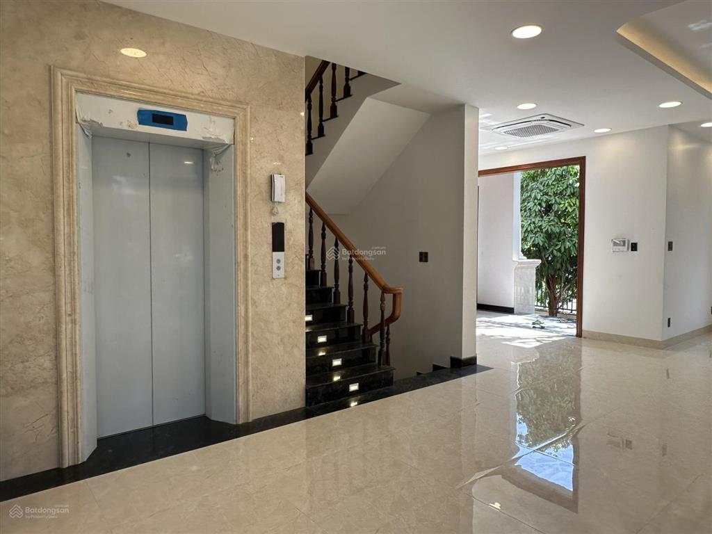 Cho thuê căn villas full nội thất xịn sò khu villas mystery đảo kim cương q2