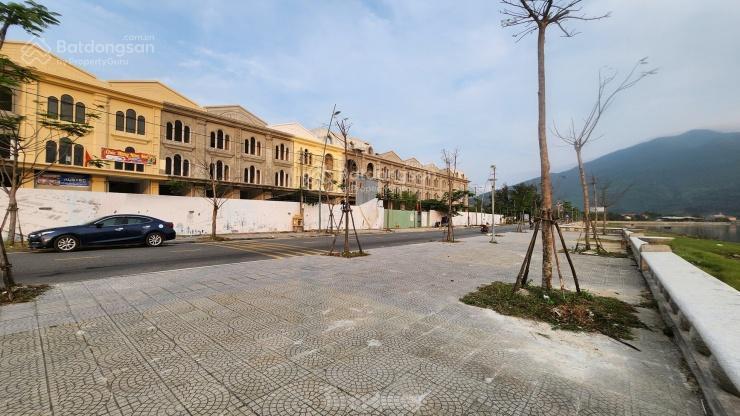 Bán lô góc phố lăng cô gần ngay đường đầm các nhà hàng nổi du lịch xây nhà hàng coffee rất tiện