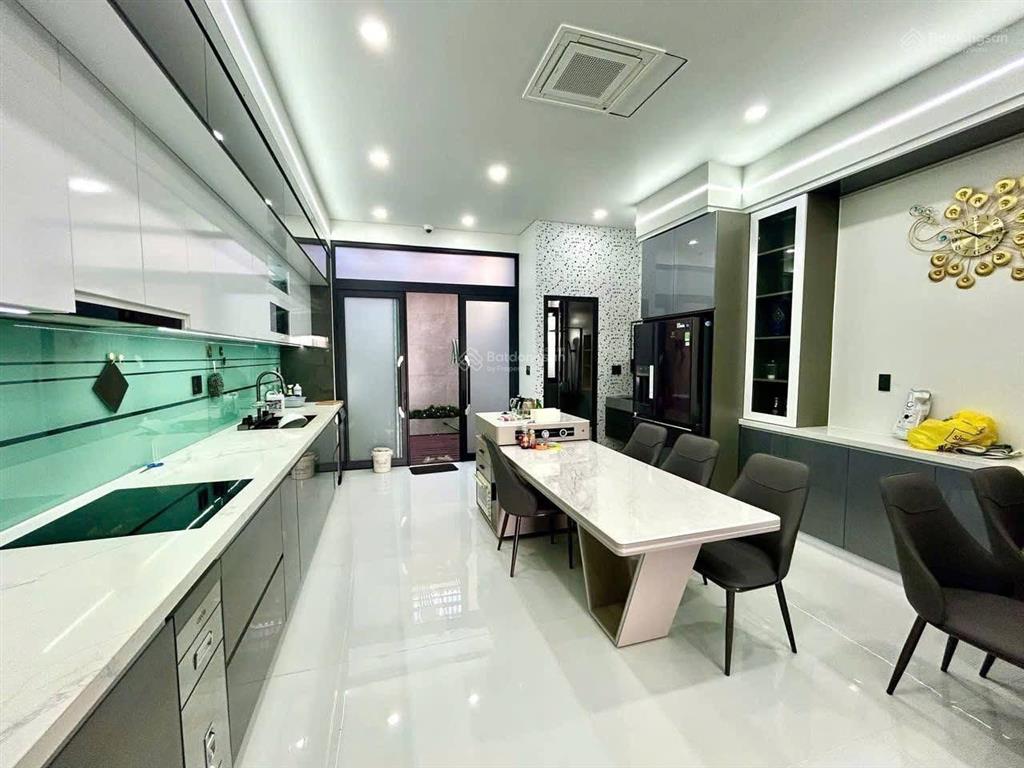 Cần bán căn nhà mới phố biển ocean dunes thích hợp ở, kd homestay