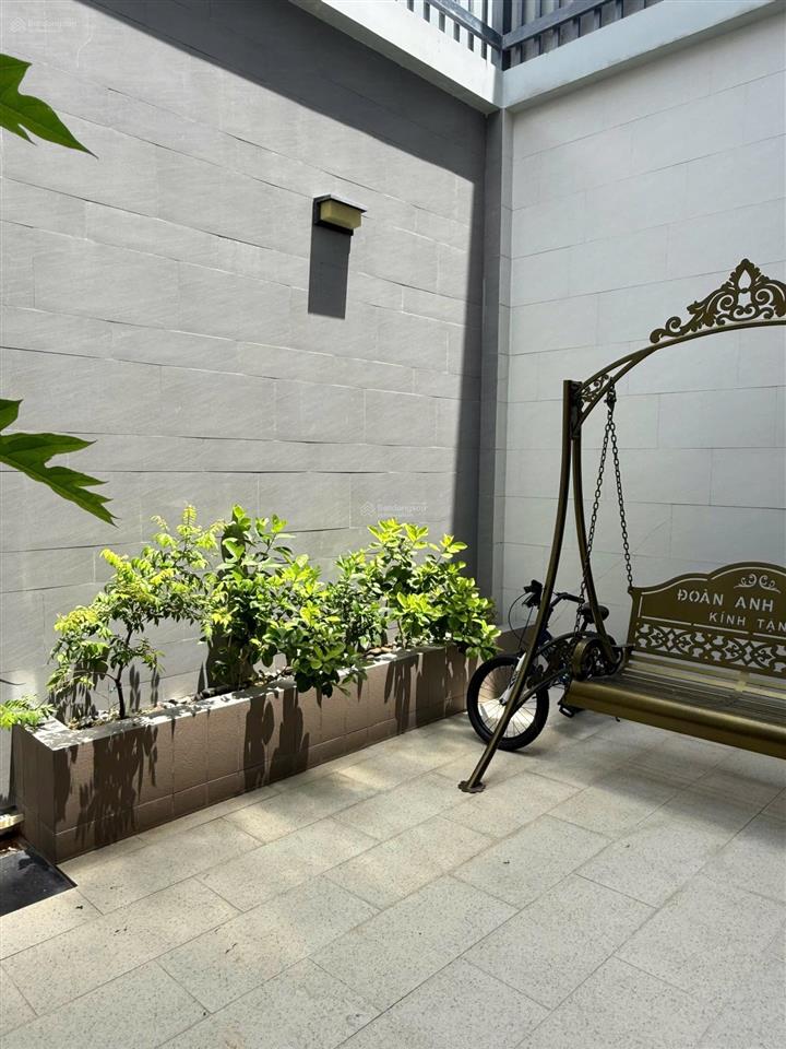Cần bán căn nhà 1 trệt 2 lầu kdc phố biển ocean dunes