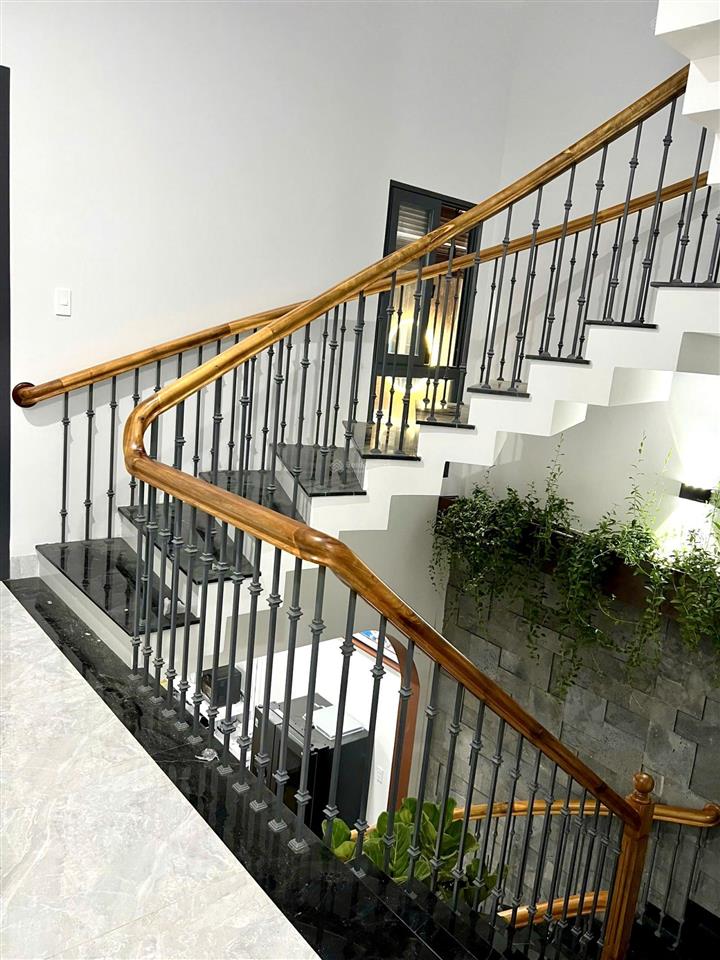 Cần bán căn nhà 1 trệt 2 lầu kdc phố biển ocean dunes