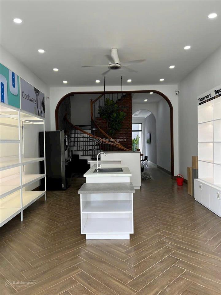 Cần bán căn nhà 1 trệt 2 lầu kdc phố biển ocean dunes