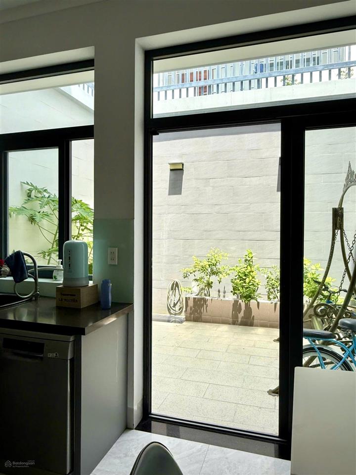 Cần bán căn nhà 1 trệt 2 lầu kdc phố biển ocean dunes