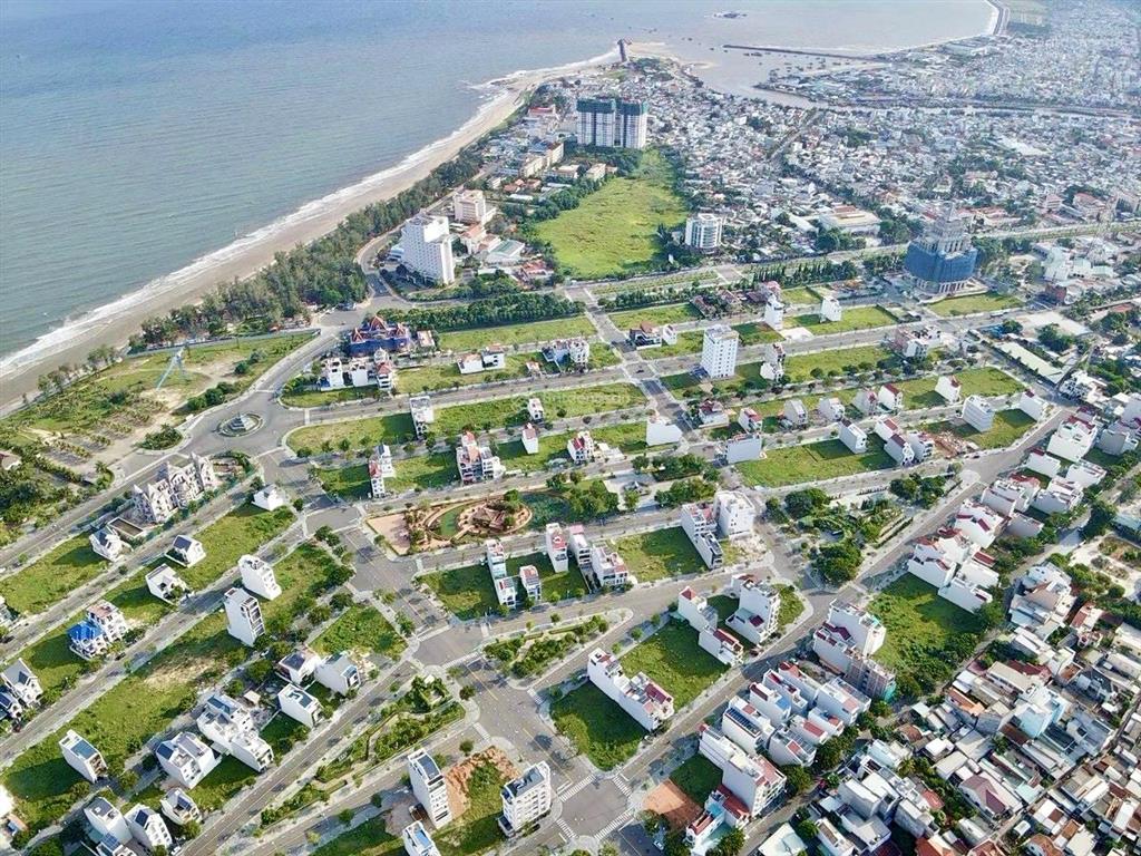 Cần bán căn nhà 1 trệt 2 lầu kdc phố biển ocean dunes