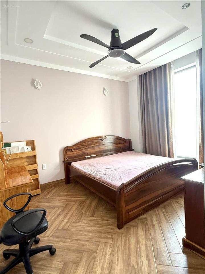 Cần bán căn nhà 1 trệt 2 lầu kdc phố biển ocean dunes