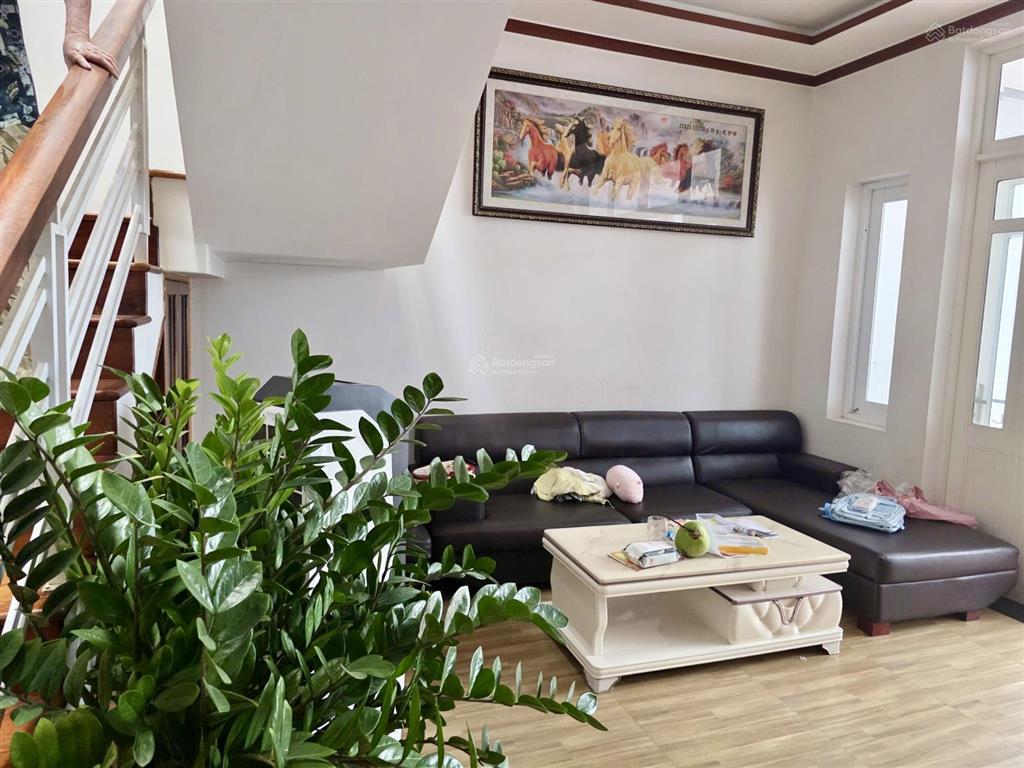 Bán nhà đầu đường trần quang diệu, giá chỉ 4t150