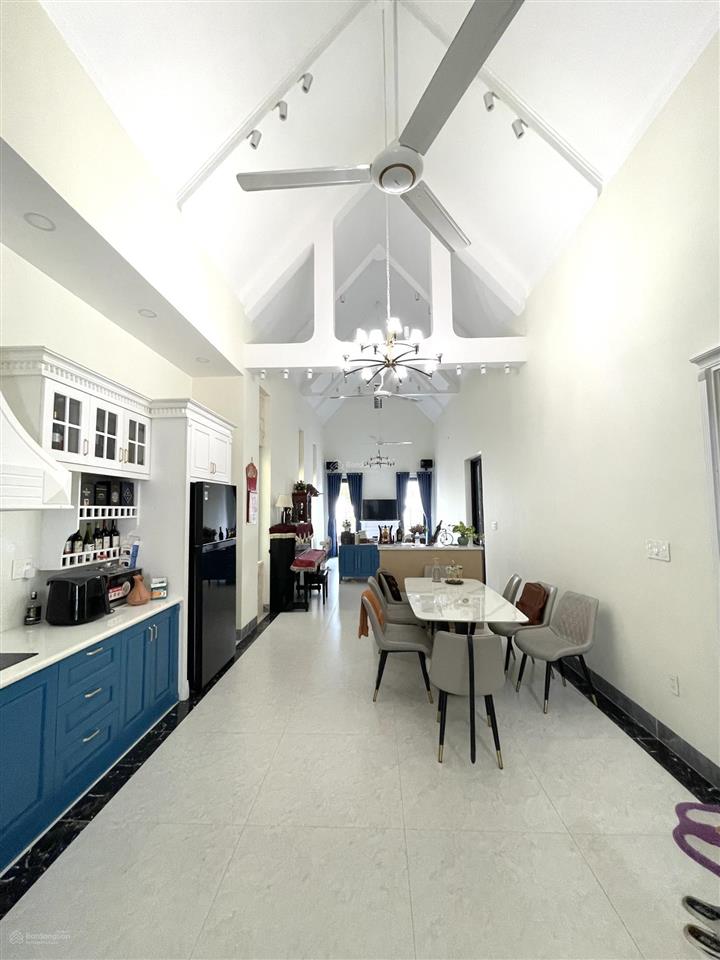 Chính chủ muốn bán nhanh căn biệt thự 367m2 kdc hùng vương, phan thiết