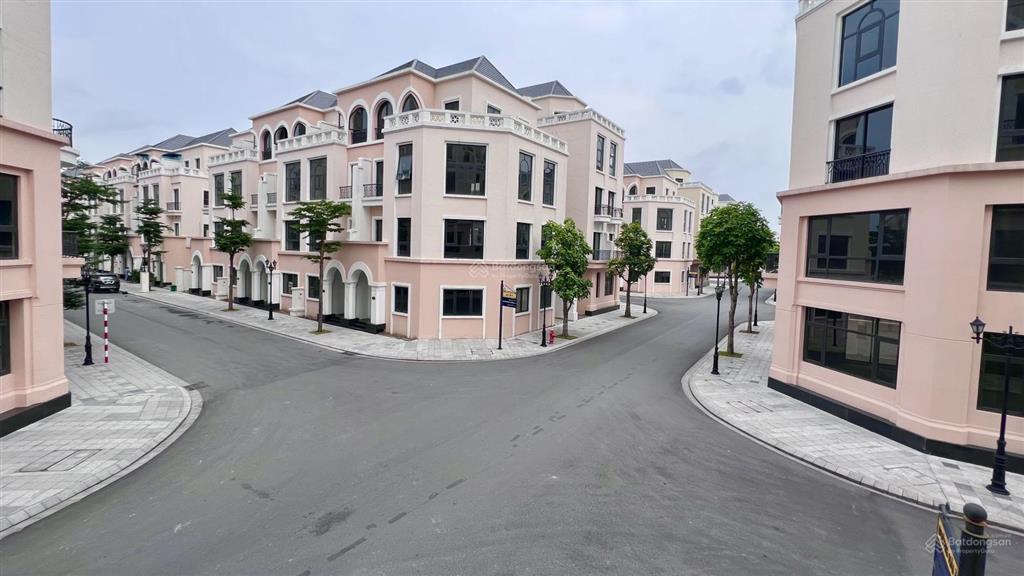 Chính chủ bán căn góc liền kề phân khu hải âu vin2 mặt tiền 16m, gần công viên, đỗ 4 xe ô tô giá 1x
