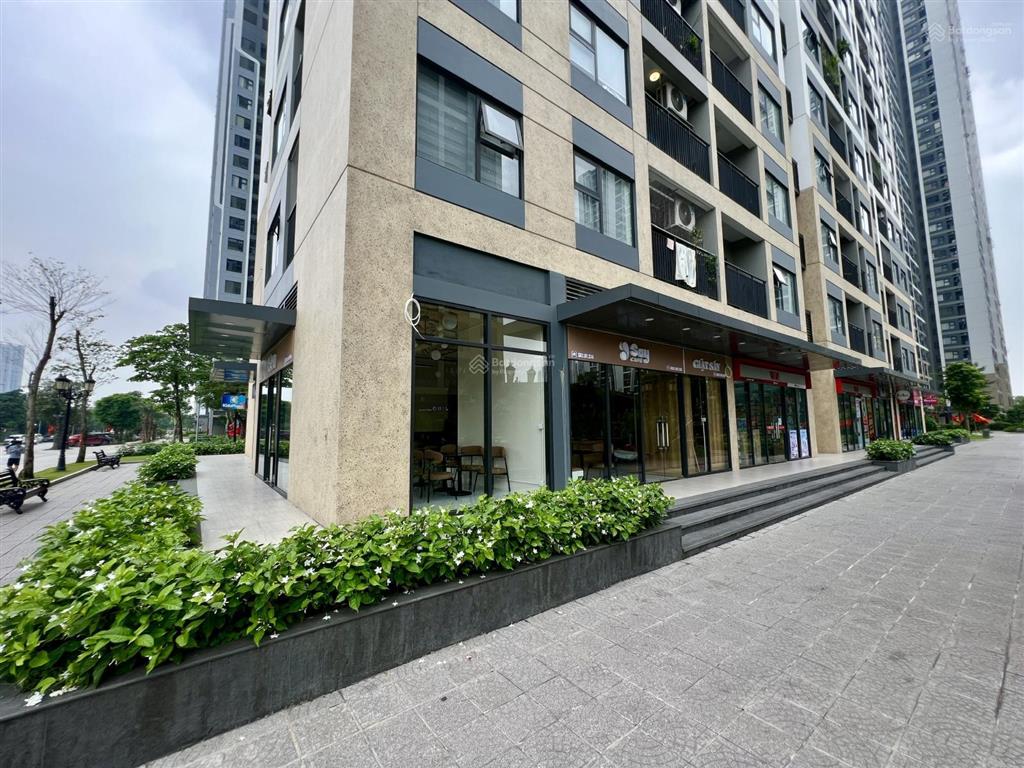 Sa1  chính chủ bán căn shop góc 2 mặt tiền 16m sakura smartcity tiền thuê 60tr/tháng, sổ lâu dài