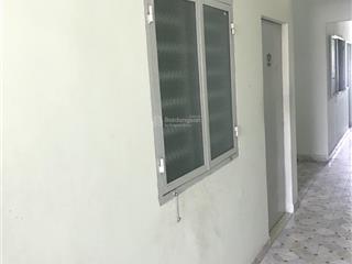 Phòng trọ cao cấp sạch sẽ, thoáng mát ( vị trí ngay ngã tư cầu bình triệu )