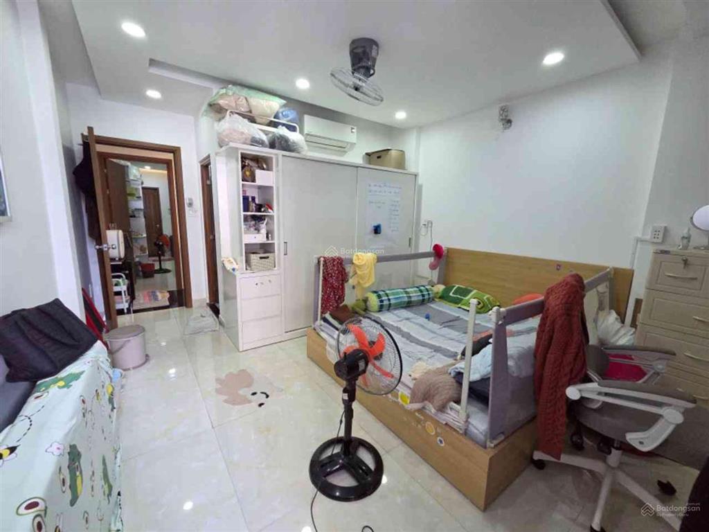 Bán gấp nhà hẻm ô tô ngay lý thường kiệt, 70m², giá 6.x tỷ