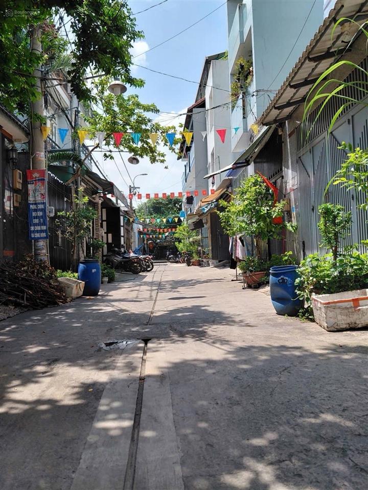 Bán gấp nhà mới xây gần khu bắc hải giáp quận 10, 72m2