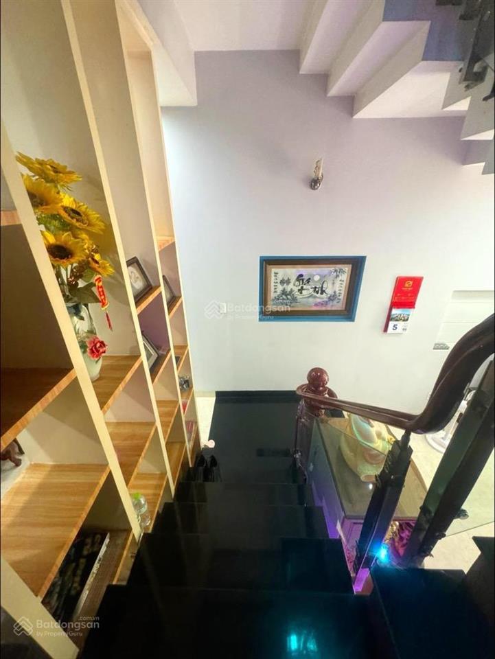 Bán gấp nhà mới hẻm oto sát mặt tiền gần luỹ bán bích, dtsd ~91m2, giá chỉ 5.x tỷ