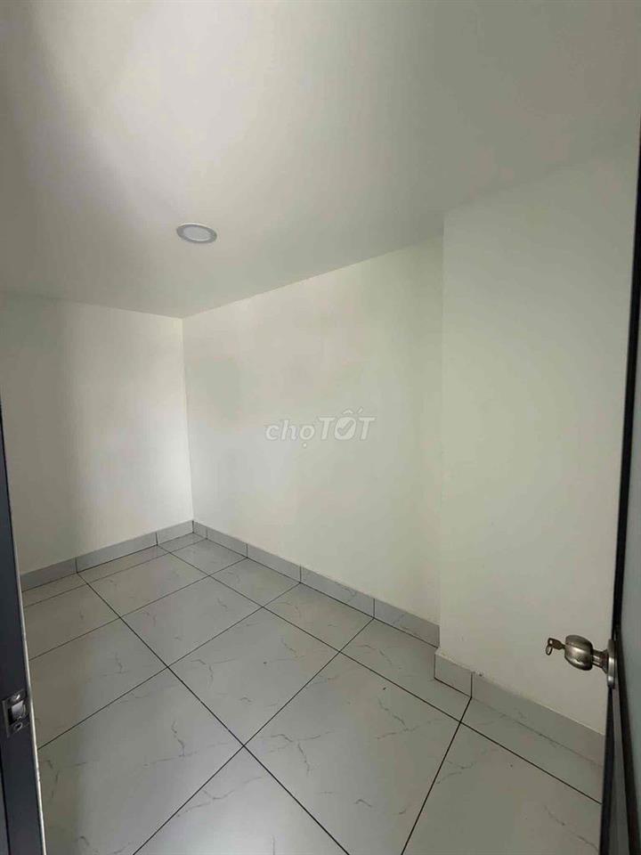 Nhà cho thuê giá rẻ ( 6triệu/ tháng) tại trung tâm Bến Lức