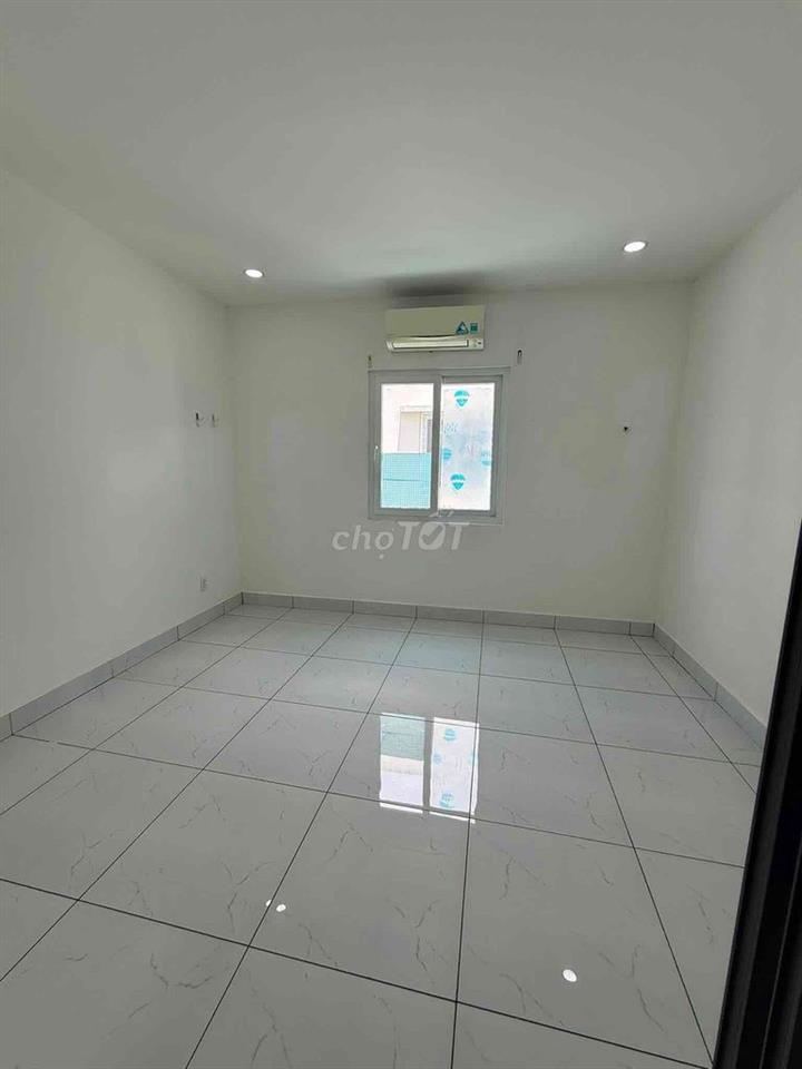 Nhà cho thuê giá rẻ ( 6triệu/ tháng) tại trung tâm Bến Lức