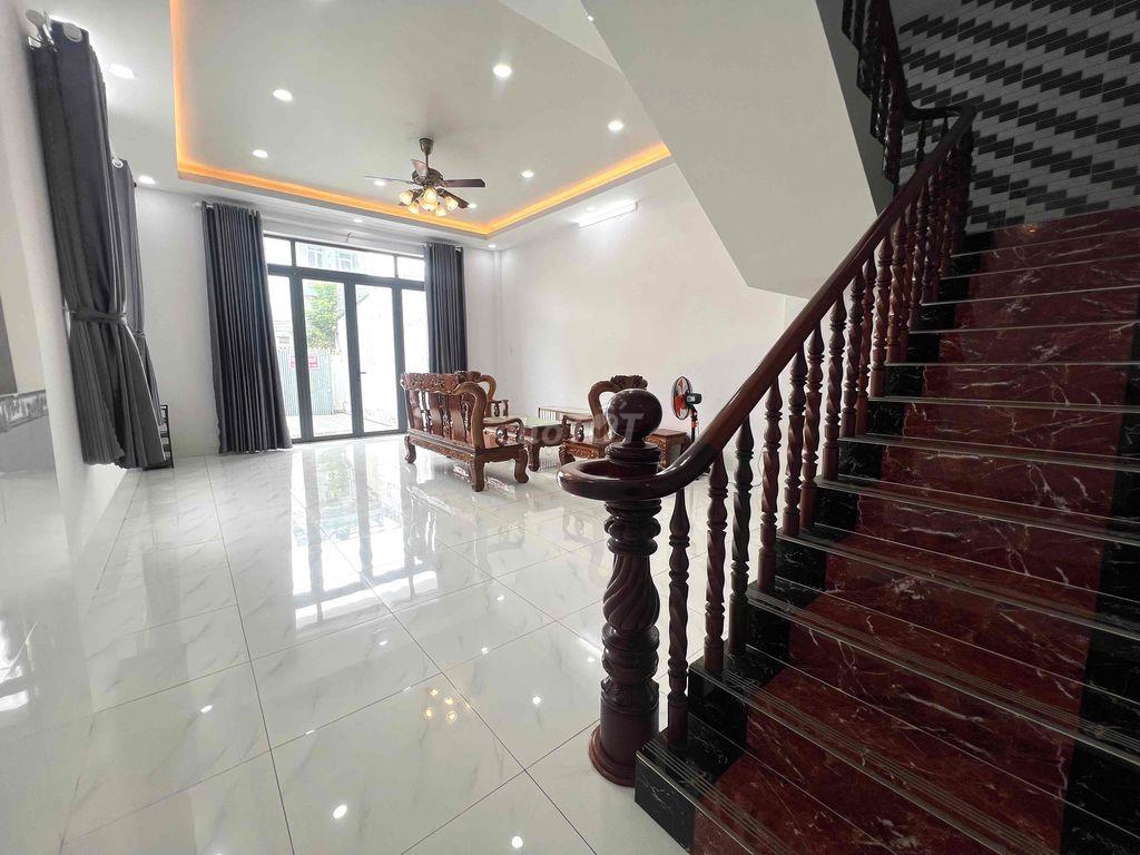 CHO THUÊ BIỆT THỰ FULl NỘI THẤT NẰM TRUNG TÂM TP.TÂN AN GẦN AEON