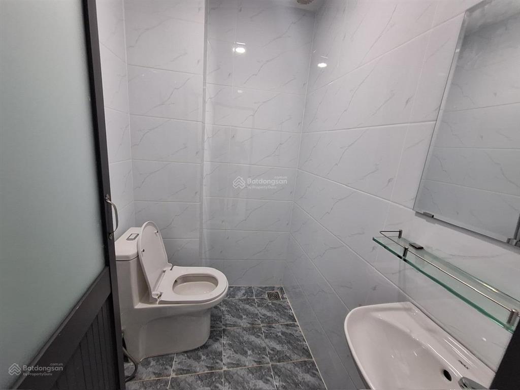 Nhà 2 tầng mặt tiền siêu vip q2 nhà mới ở liền 62m giá 6,9 tỷ