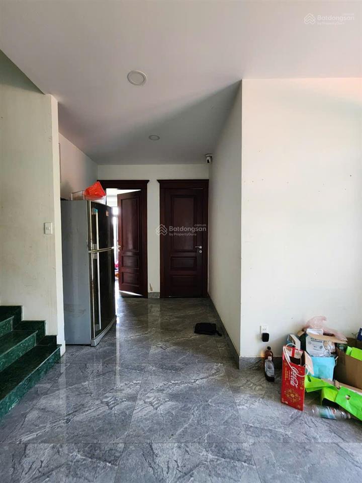 Biệt thự khu hiệp bình có hầm thoáng mát