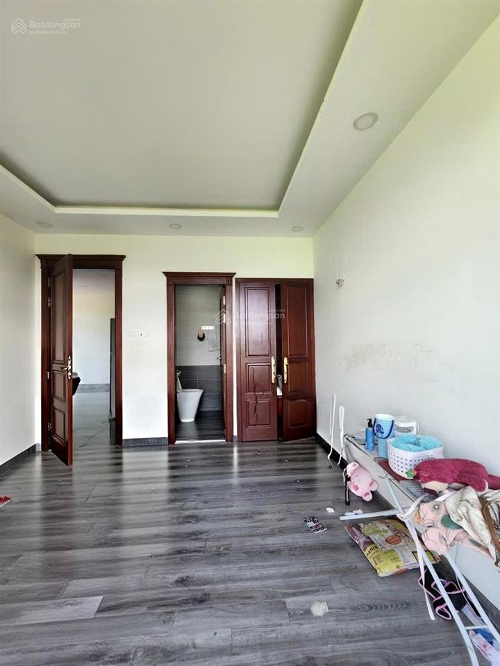 Biệt thự khu hiệp bình có hầm thoáng mát