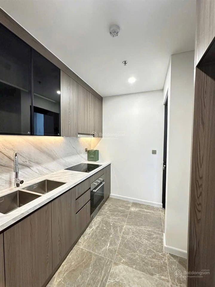 Chính chủ bán căn 2 ngủ 2 toilets, lumiere evergreen a1 sc
