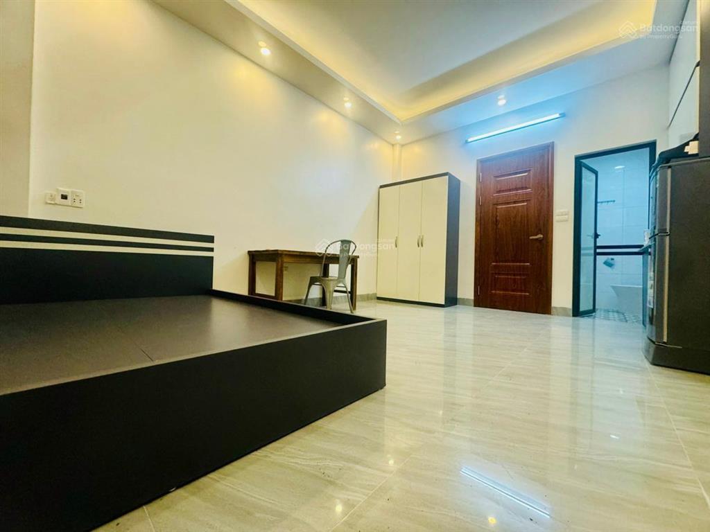 Bán tòa chdv đức diễn, ccmn lô góc, thang máy, 50m, 6 tầng, dòng tiền 40tr, gpxd
