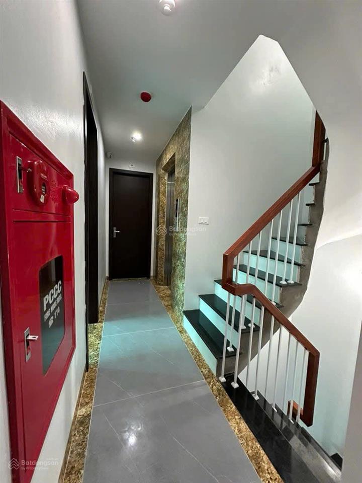 Bán tòa chdv văn trì, nguyên xá, cầu diễn, thang máy, gần oto, 55m2 * 6t * 9pn *dòng tiền 45tr
