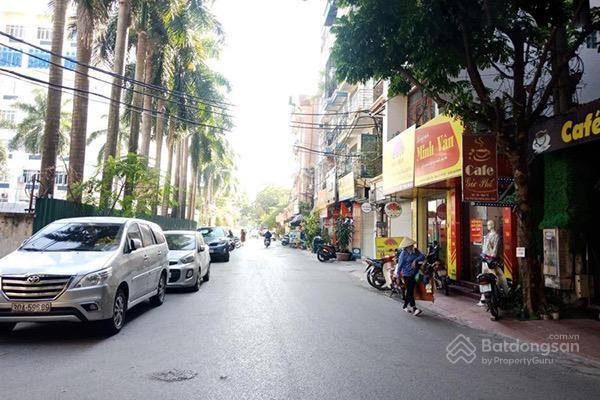Cho thuê nhà mặt phố mai dịch 60m2, 18 triệu/tháng