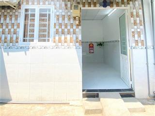 Tôi bán nhà 21 m2, 1 trệt. 1 lửng, xe hơi đậu trước nhà, tuyệt đẹp, quận 7. giá 650 triệu