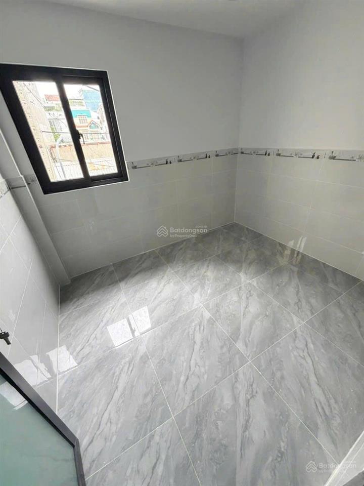 Tôi bán nhà 38 m2, 1 trệt, 1 lầu, xe hơi đậu trước nhà, tuyệt đẹp, quận 7, giá  1,55 tỷ