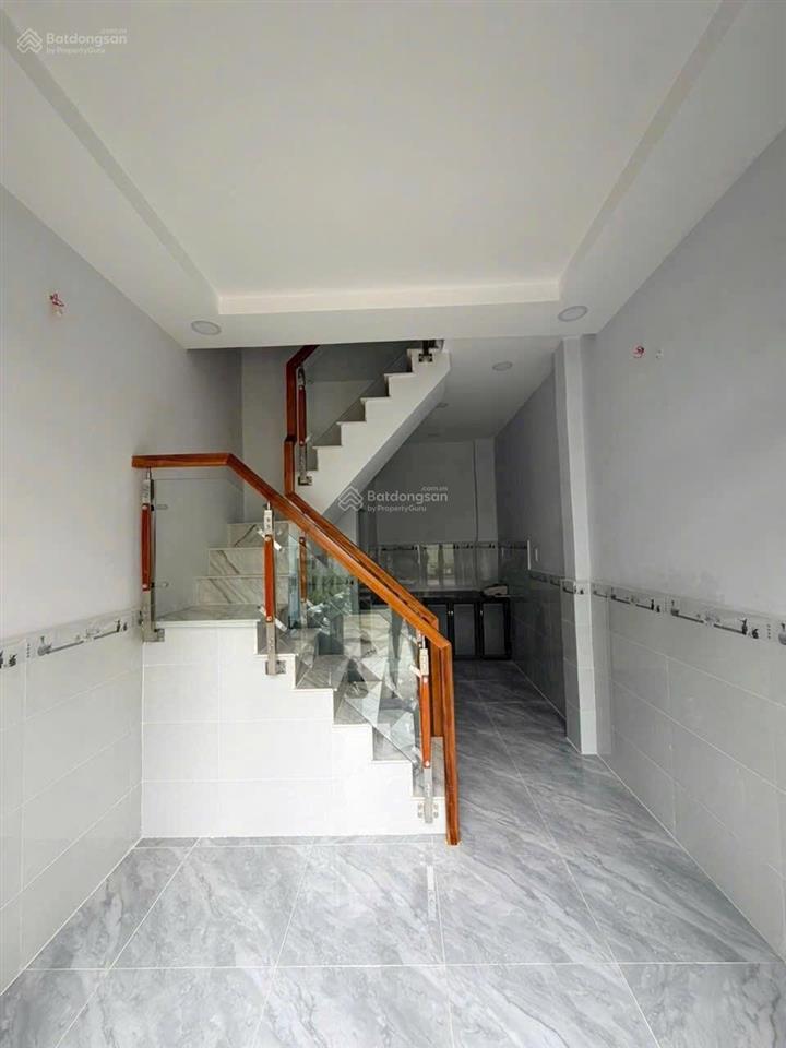 Tôi bán nhà 38 m2, 1 trệt, 1 lầu, xe hơi đậu trước nhà, tuyệt đẹp, quận 7, giá  1,55 tỷ