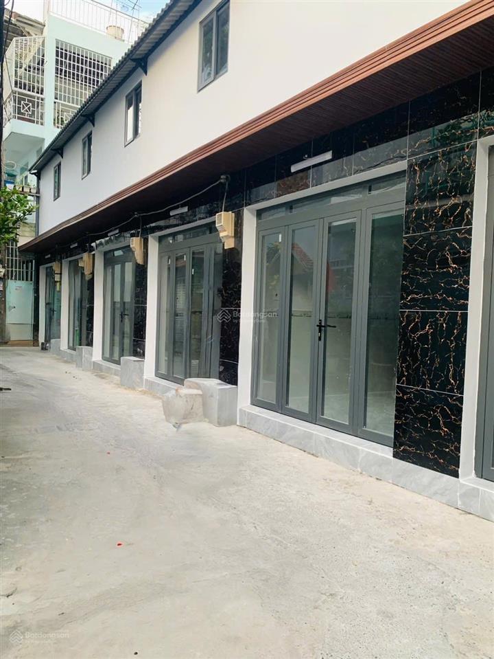 Tôi bán nhà 38 m2, 1 trệt, 1 lầu, xe hơi đậu trước nhà, tuyệt đẹp, quận 7, giá  1,55 tỷ