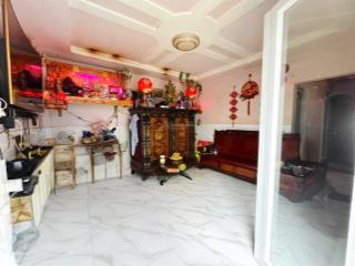 Tôi bán nhà 62 m2 sd, sổ hồng riêng, 1 trệt. 1 lầu. quận 7. giá 2,55 tỷ