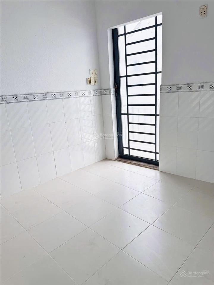 Tôi bán nhà 48 m2 sd, 1 trệt 2 lầu, tuyệt đẹp, quận 7, giá 930 triệu