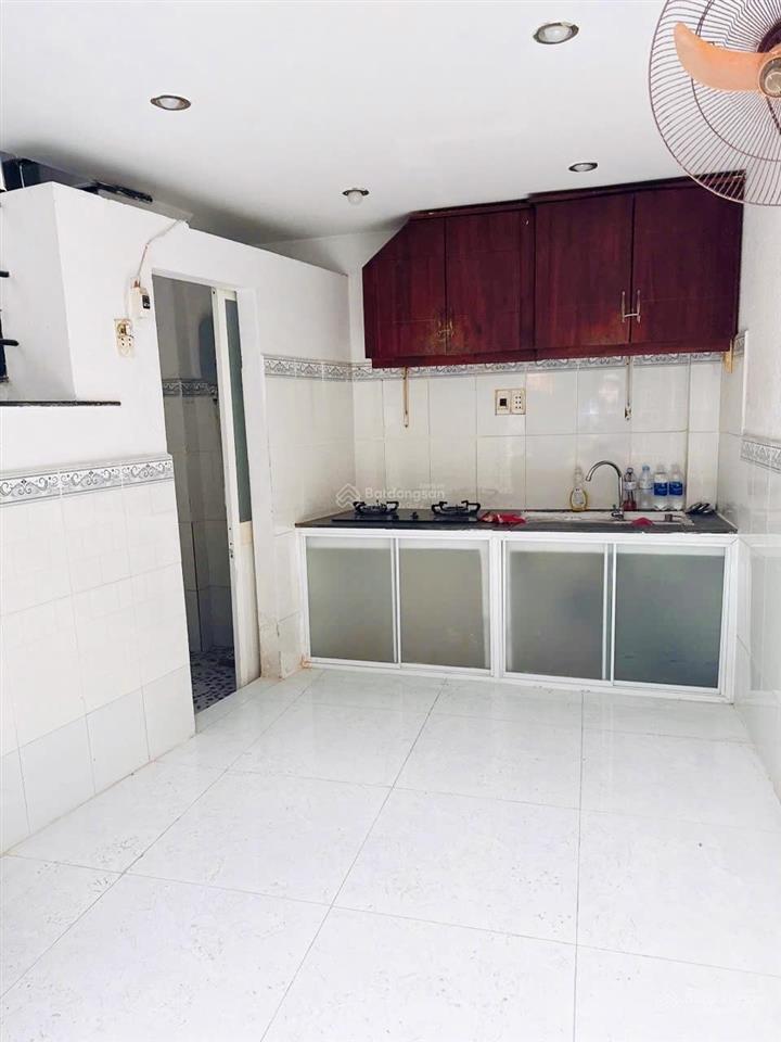 Tôi bán nhà 48 m2 sd, 1 trệt 2 lầu, tuyệt đẹp, quận 7, giá 930 triệu