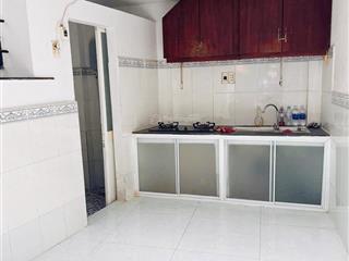 Tôi bán nhà 48 m2 sd, 1 trệt 2 lầu, tuyệt đẹp, quận 7, giá 880 triệu