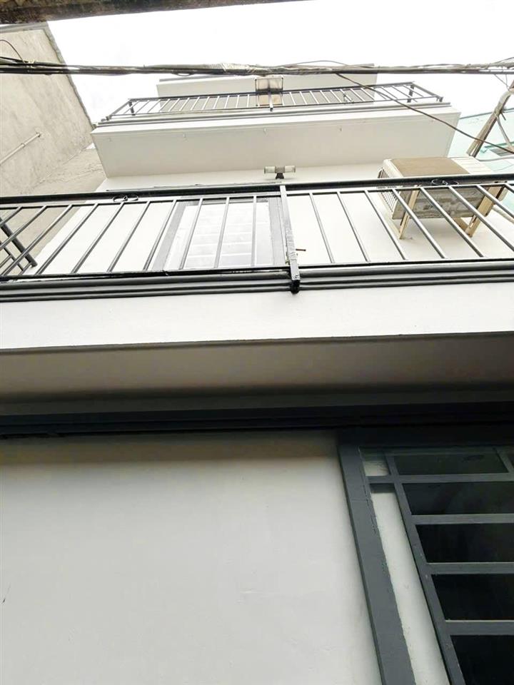 Tôi bán nhà 48 m2 sd, 1 trệt 2 lầu, tuyệt đẹp, quận 7, giá 930 triệu