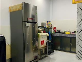 Tôi bán nhà 42 m2, 1 trệt, 1 lầu, 2 pn, tuyệt đẹp, quận 7. giá 870 triệu